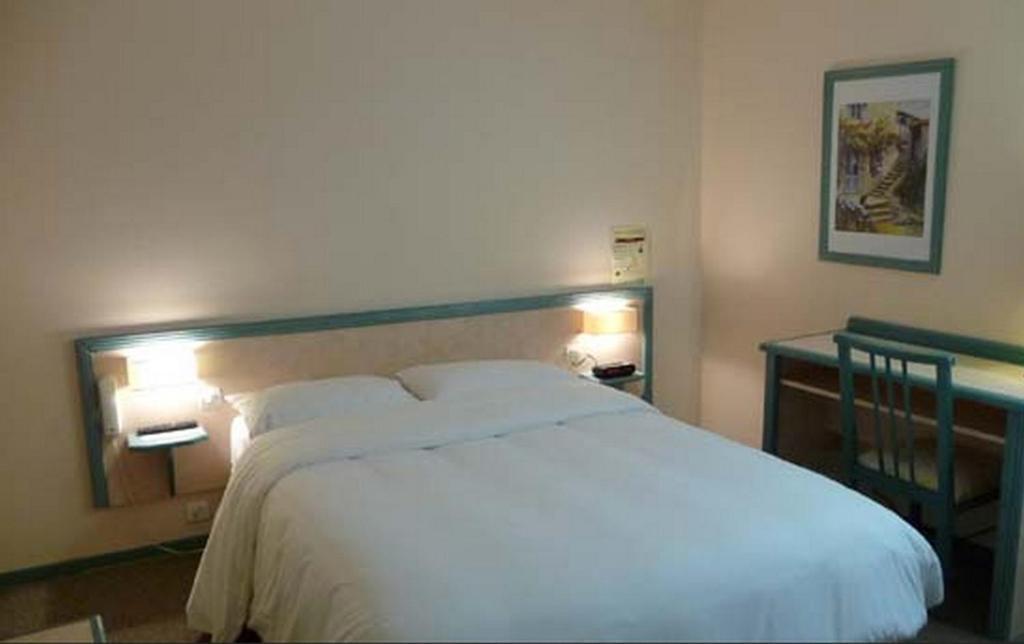 Hotel Le Chatelain Faulquemont Quarto foto